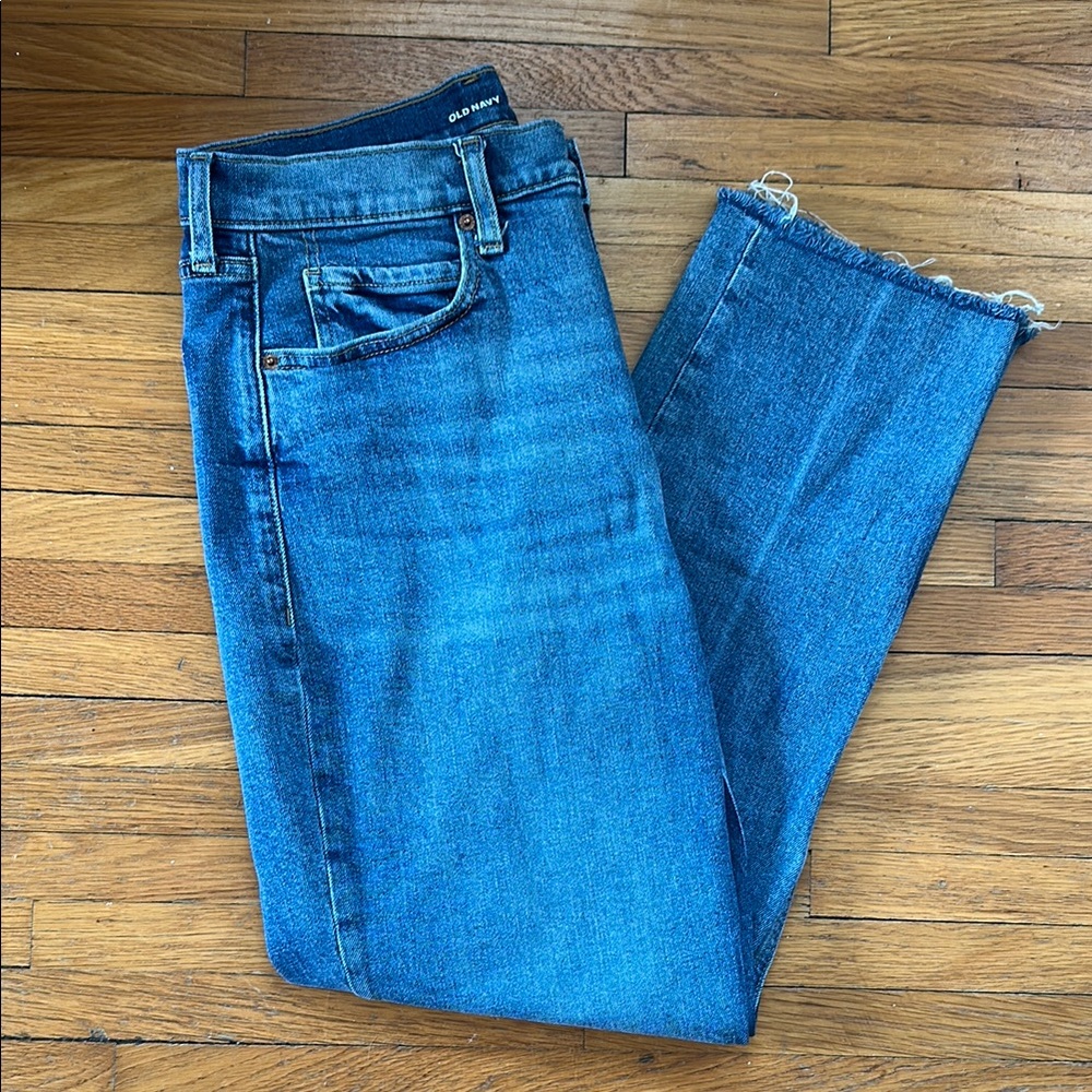 Old Navy Extra High Rise Sky-Hi Straight Jean
